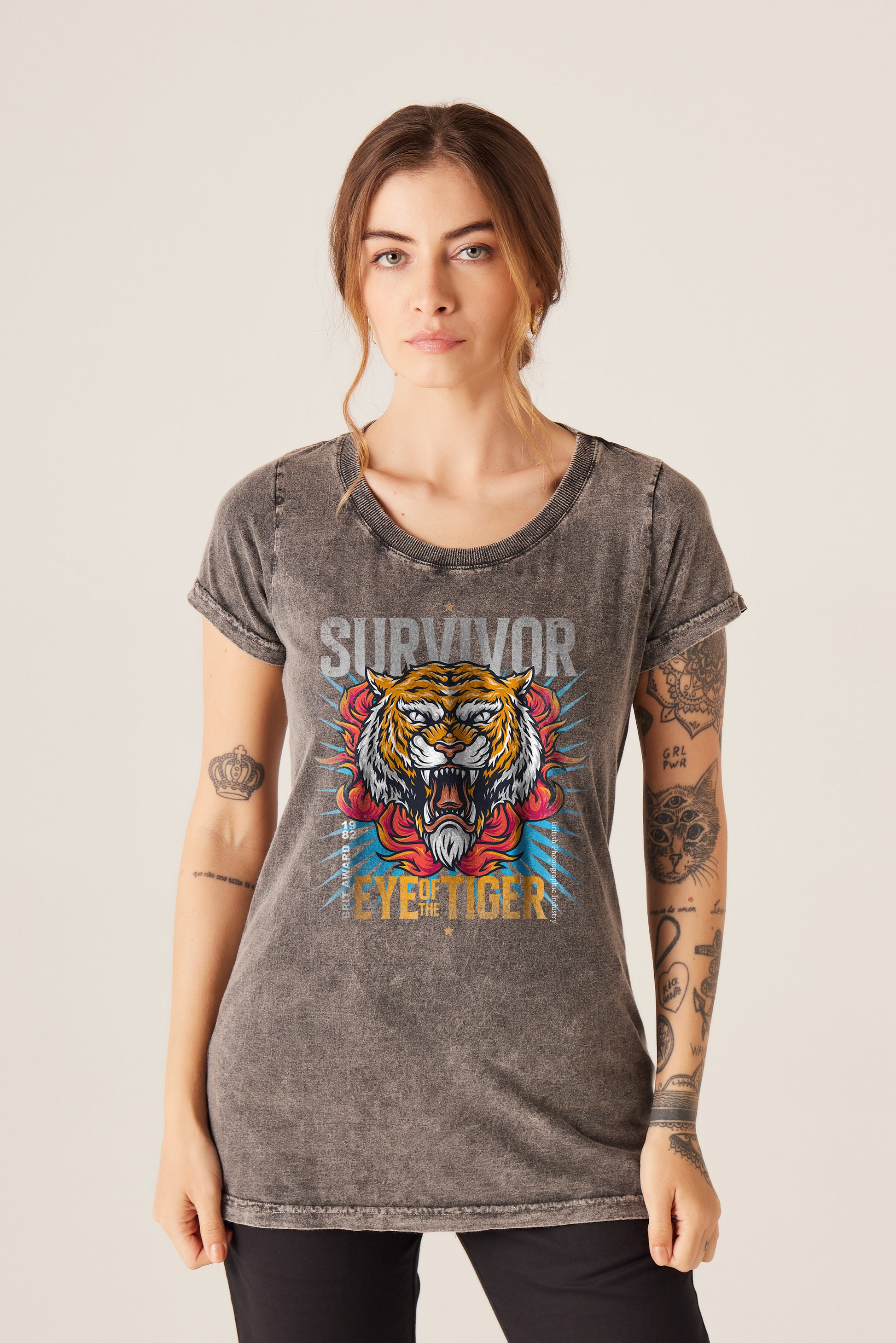 Camiseta Feminina  ⁠⁠Survivor