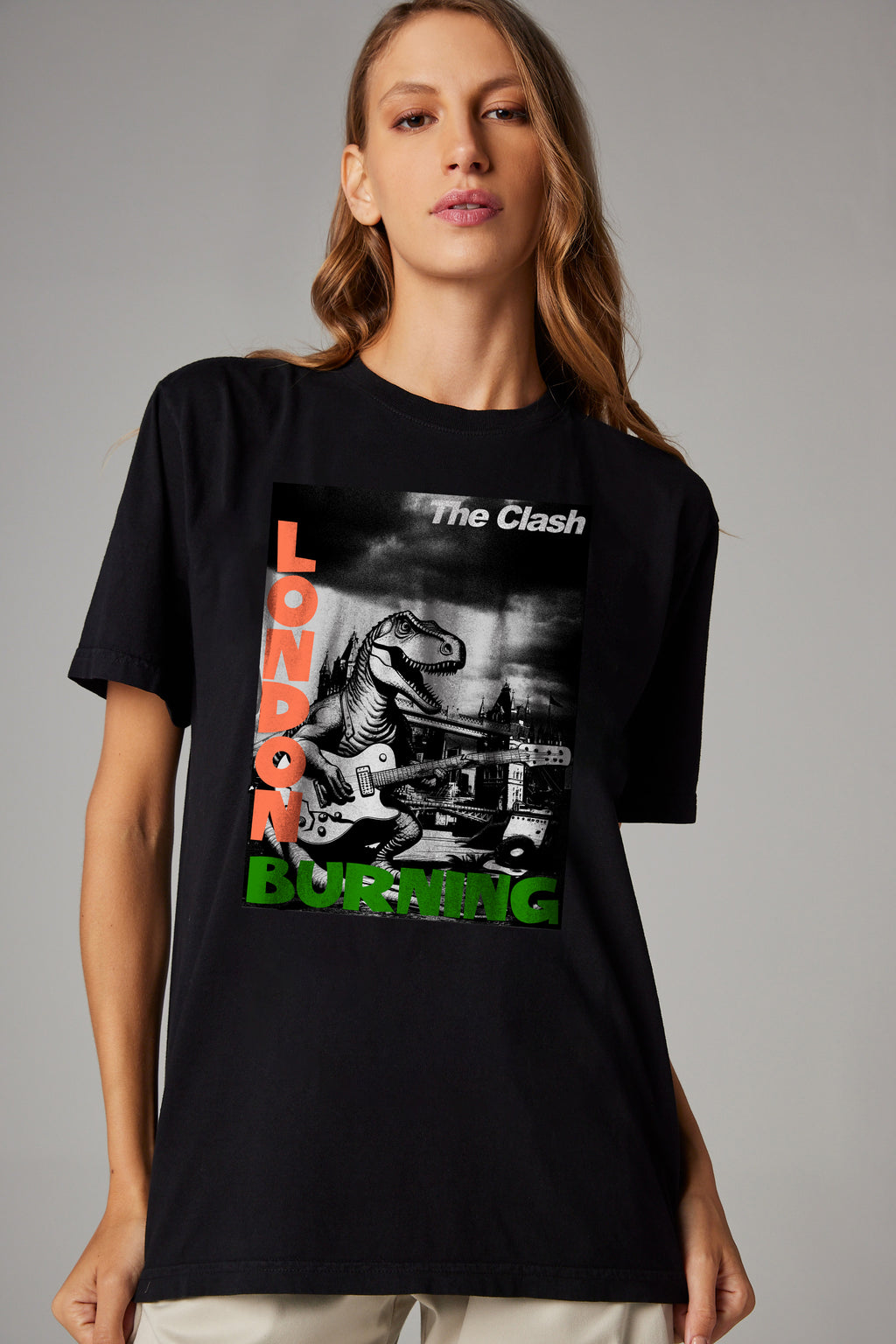 Camiseta Feminina ⁠London Burning