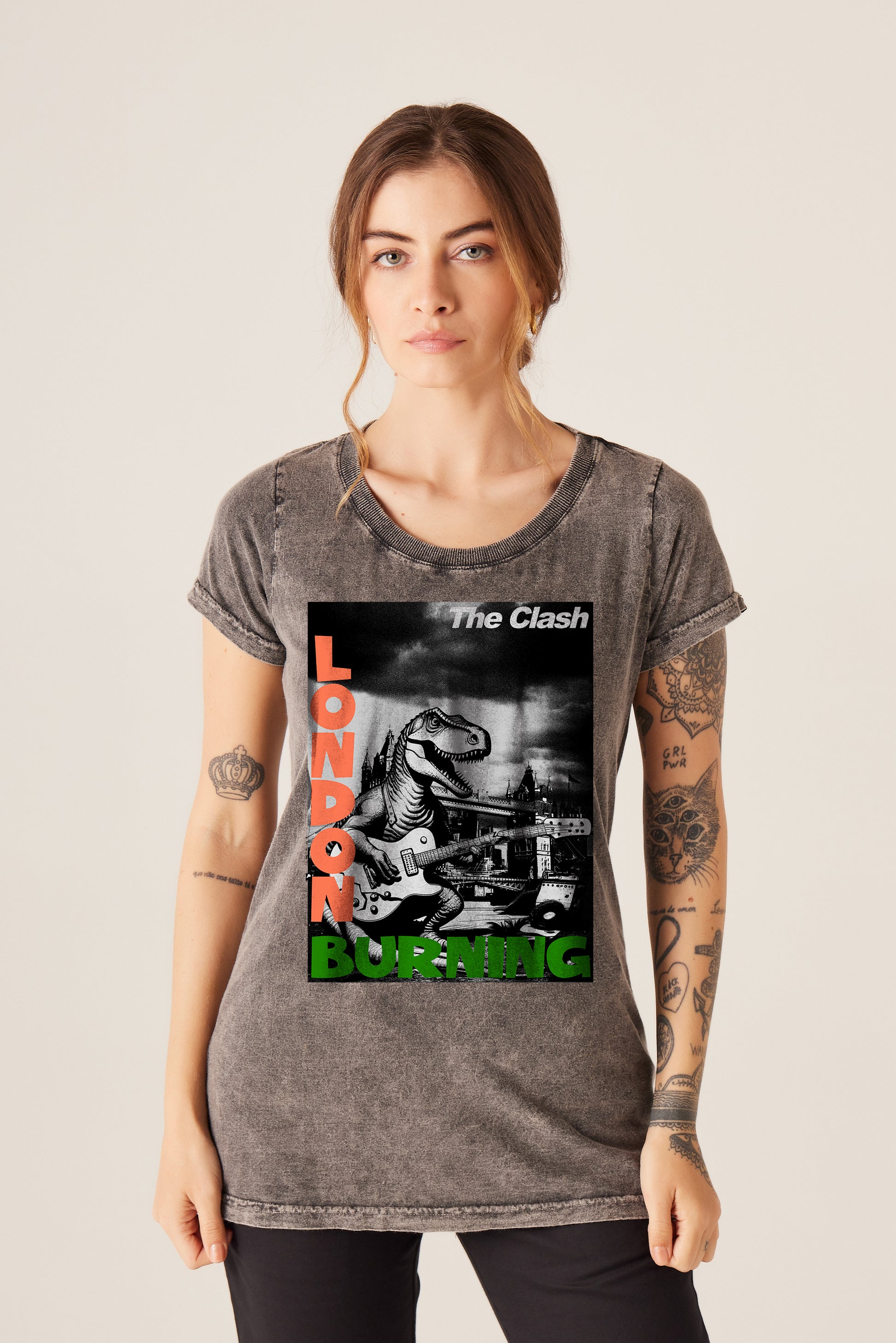 Camiseta Feminina ⁠London Burning