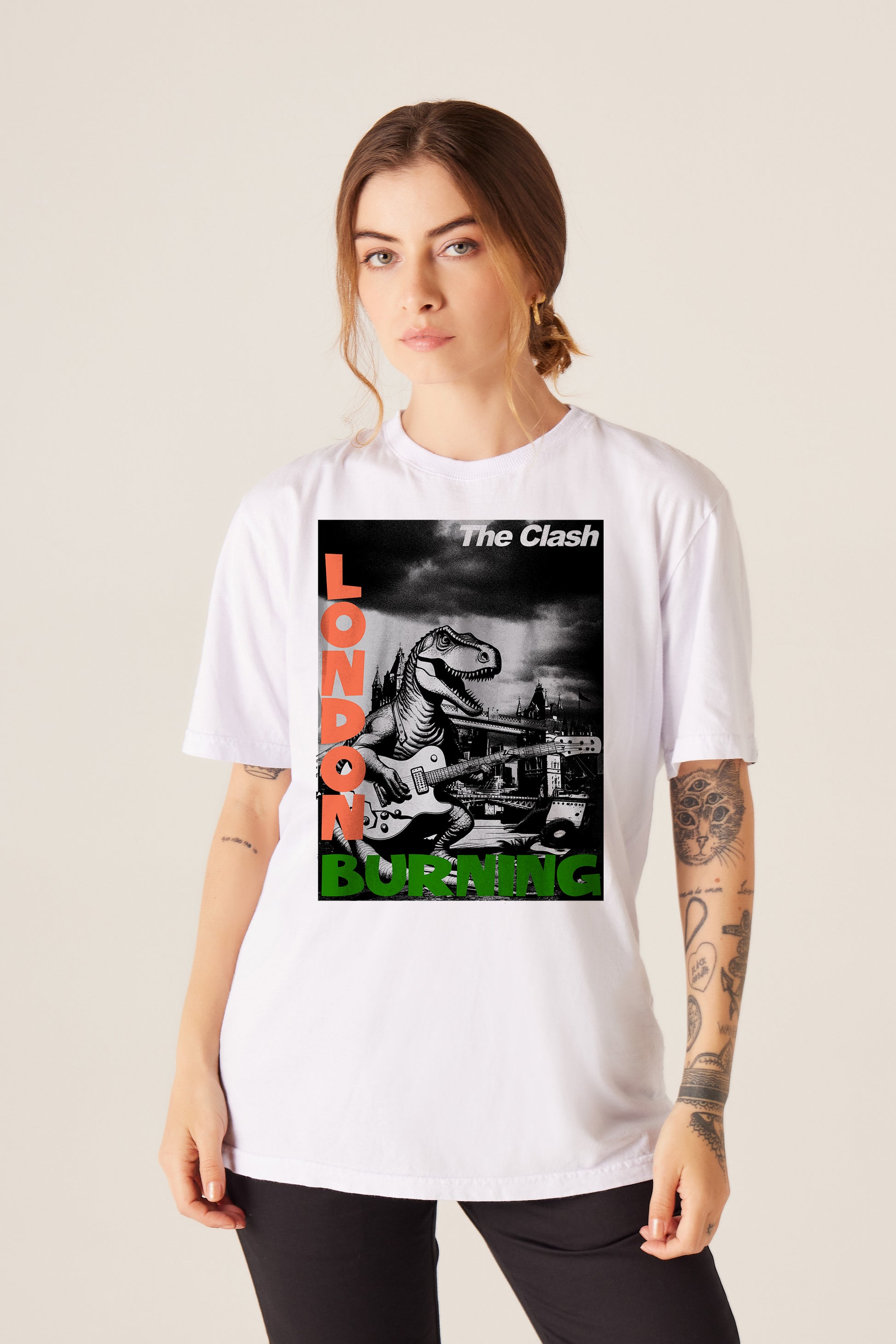 Camiseta Feminina ⁠London Burning
