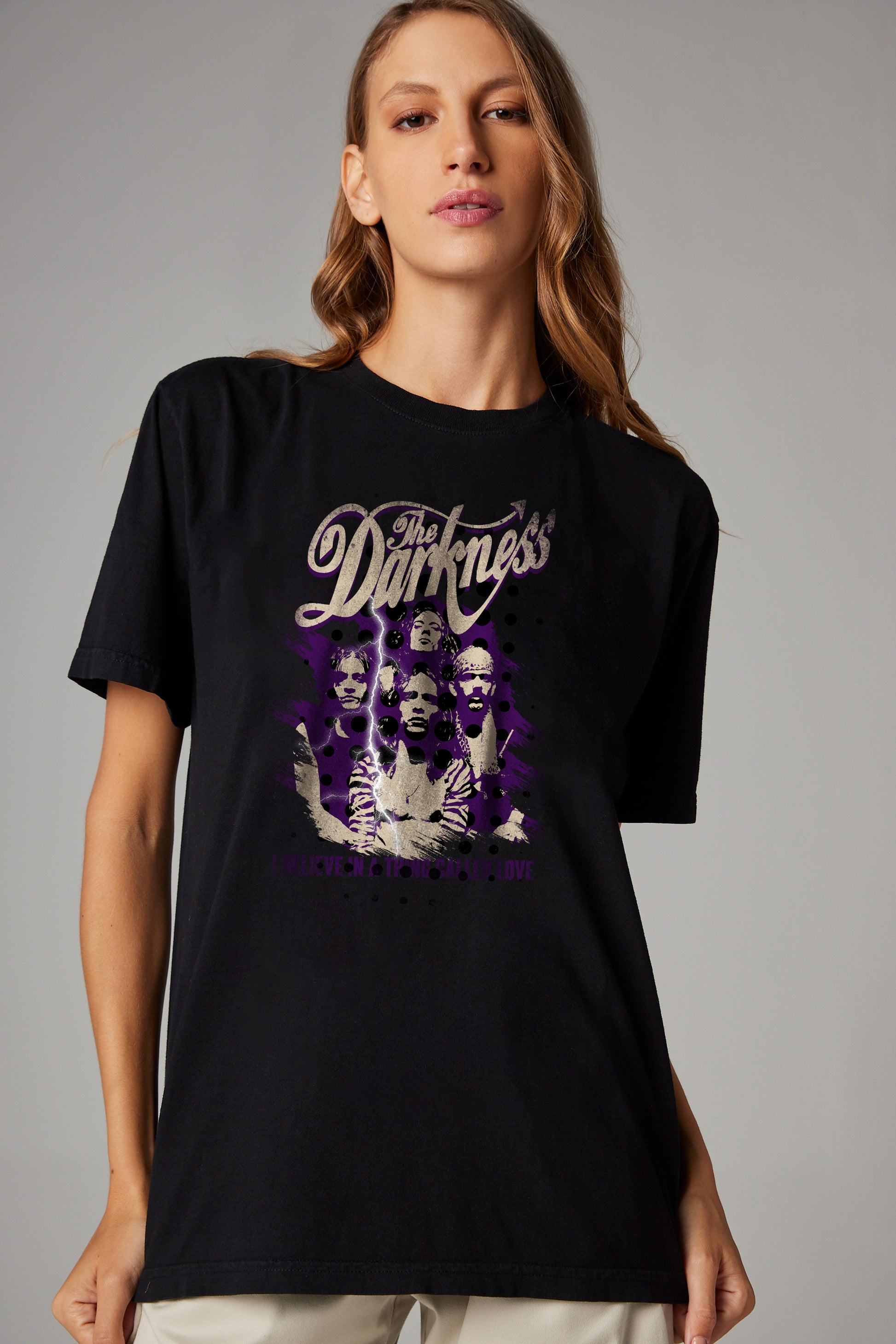 Camiseta Feminina ⁠The Darkness